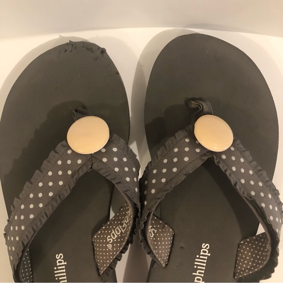 3/$20 Lindsay Phillips Flip Flops 🩴 - Picture 6 of 12